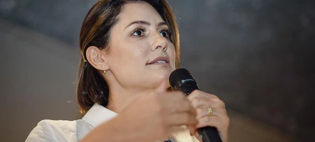 Michelle Bolsonaro se afasta do PL por recomendação médica