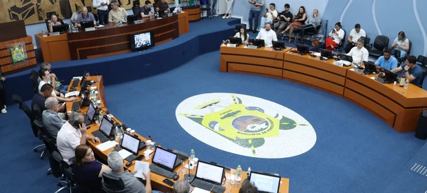 Legislativo de Ponta Grossa aprova orçamento de R$ 2,2 bilhões para 2026