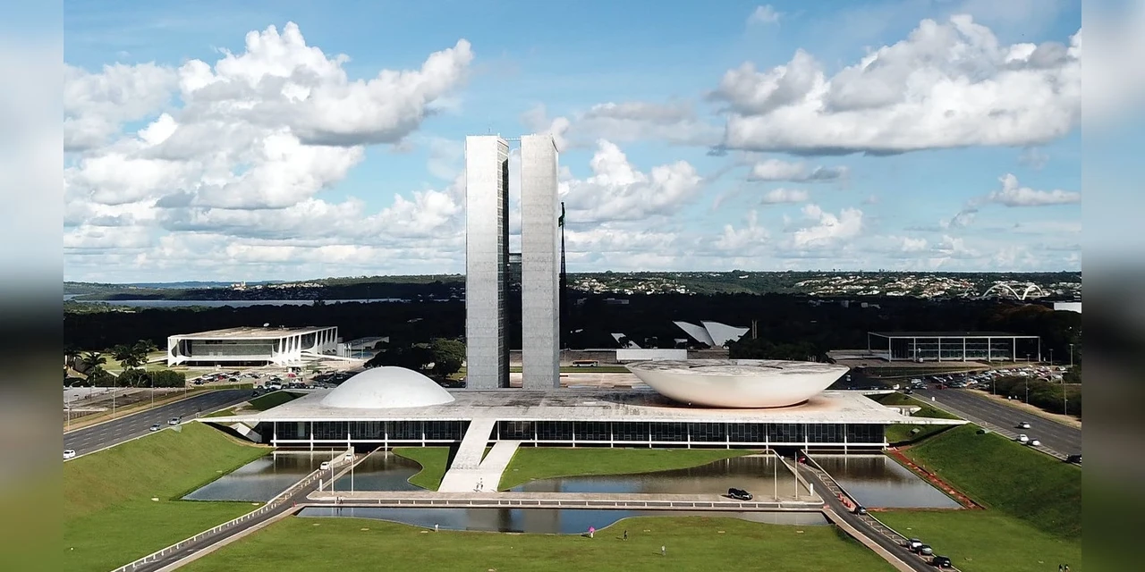 Senadores aprovam PEC do Marco Temporal, que delimita reivindicação de terras indígenas