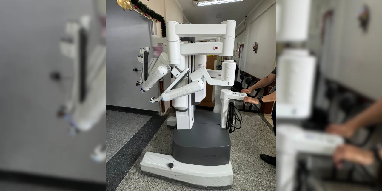 Santa Casa de Ponta Grossa comemora 113 anos com entrega de robô cirúrgico