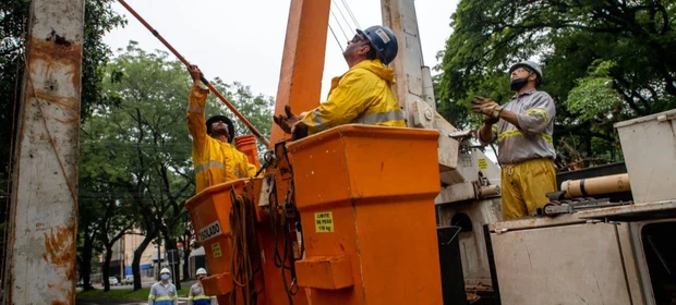 Ciclone causa apagões e mobiliza força-tarefa da Copel em Ponta Grossa