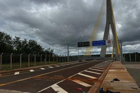 “Ponte existe, condições não”: Zeca Dirceu reage à tentativa de inauguração sem sinalização e sem segurança