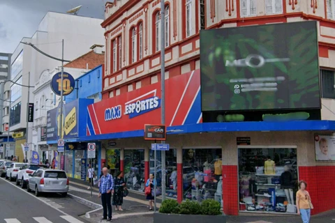 Painéis de led em PG podem ter novas regras; prefeitura quer obrigar desligamentos e anúncios intitucionais