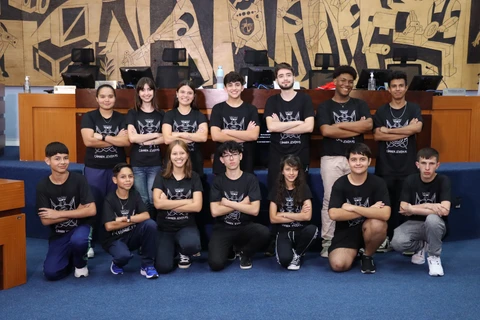 Cerimônia especial nesta sexta-feira encerra Câmara Jovem 2025