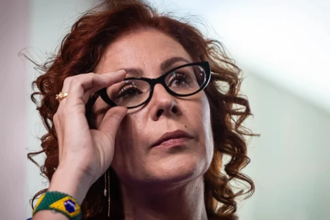 "Ato nulo por inconstitucionalidade”, decide Moraes ao decretar perda imediata do mandato de Carla Zambelli