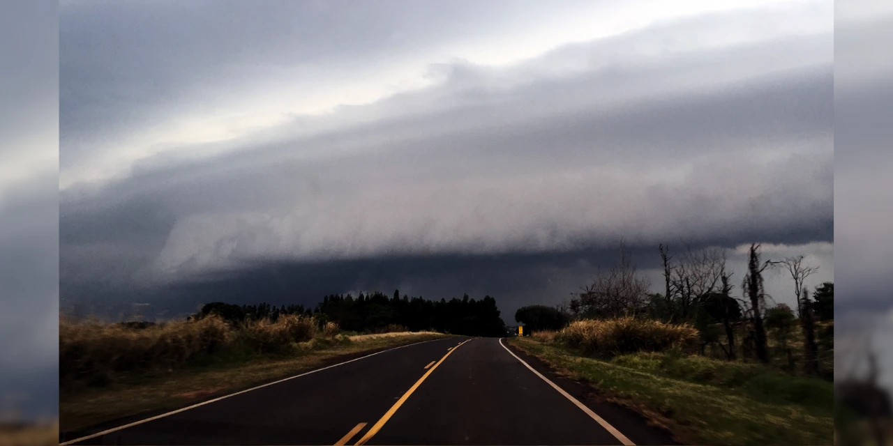 Simepar alerta para risco de tempestades severas neste fim de semana; veja a previsão