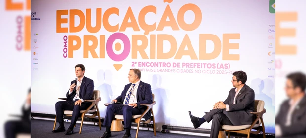 Pimentel destaca avanços na rede municipal de ensino de Curitiba: “Trabalhamos para reduzir as desigualdades, fortalecendo as ações pedagógicas, a infraestrutura e a valorização dos profissionais"
