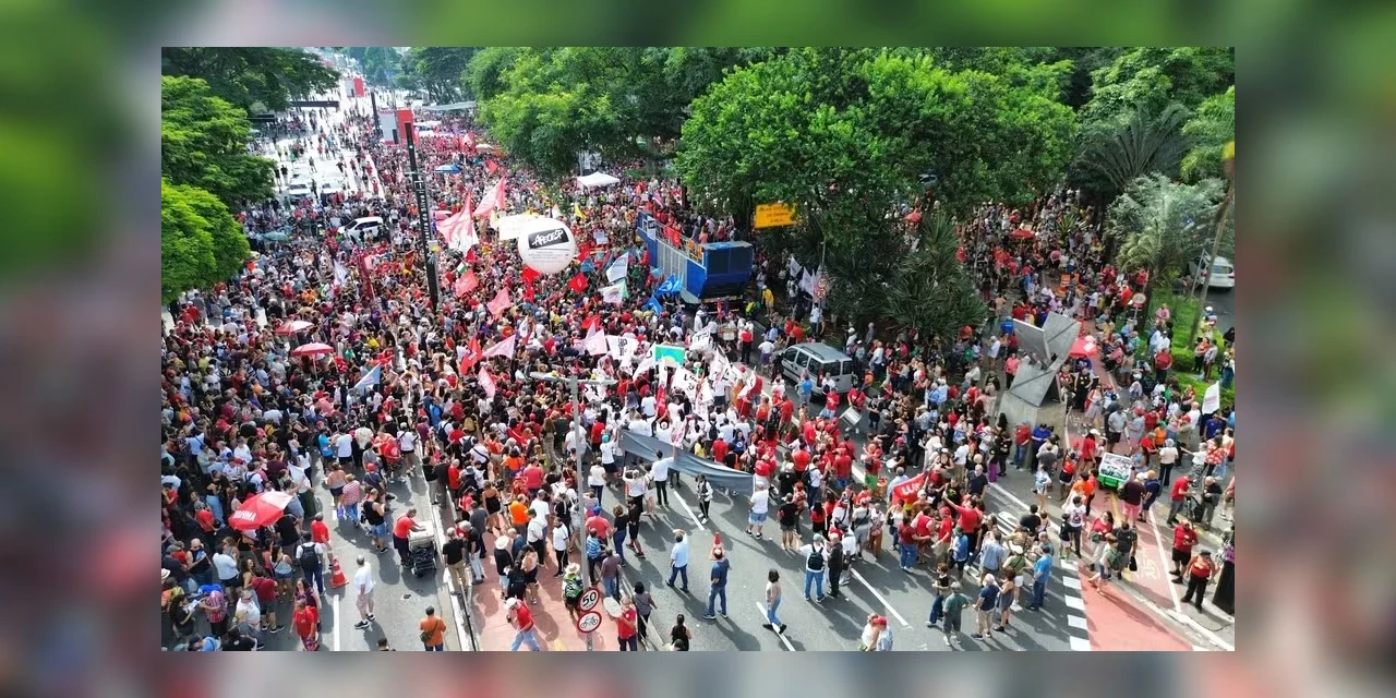 Atos contra a Lei da Dosimetria se espalham pelo Paraná; cinco cidades possuem manifestações confirmadas para este domingo (12)