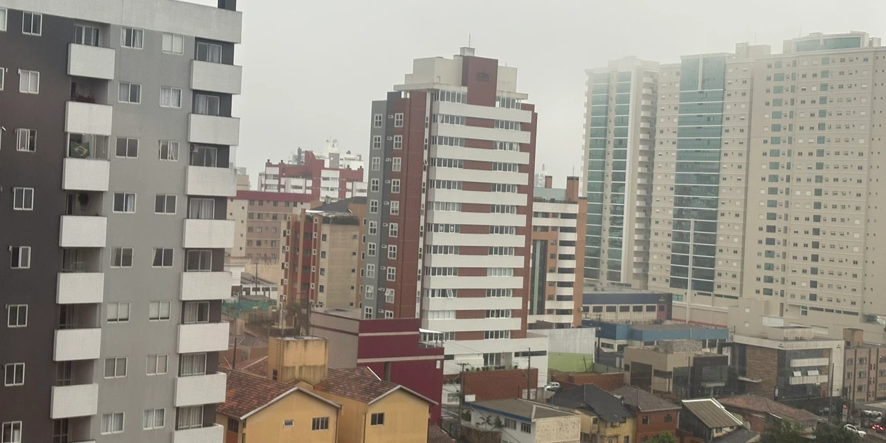 Entenda a origem da neblina que encobriu Ponta Grossa e região nesta sexta-feira