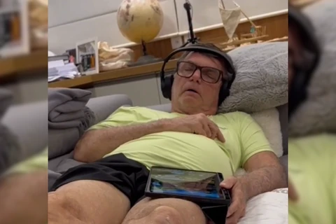 Jair Bolsonaro poderá fazer ultrassom na prisão, autoriza Moraes