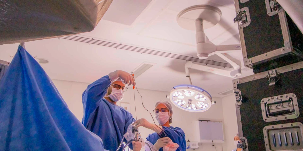 Inovação tecnológica: HU-UEPG realiza cirurgias inéditas de endoscopia na coluna em Ponta Grossa