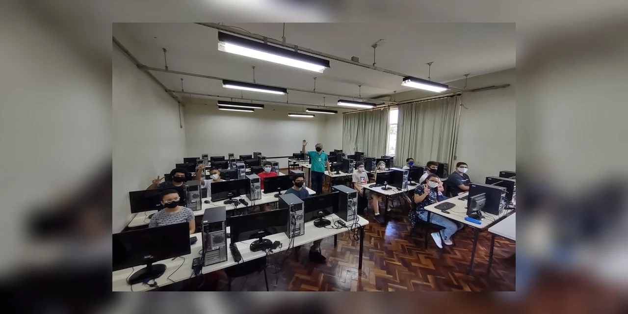 IFPR de Ponta Grossa abre vagas para curso técnico em Administração Integrado