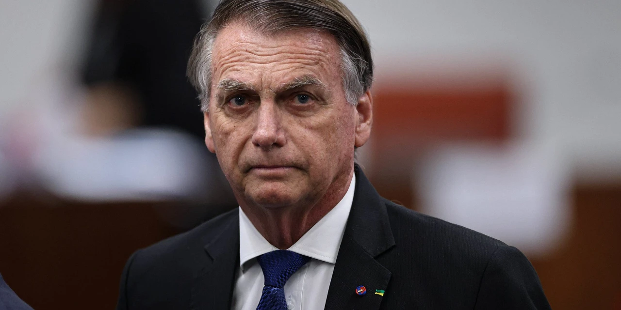 Bolsonaro passará por perícia médica na quarta-feira (17) para liberação de cirurgia