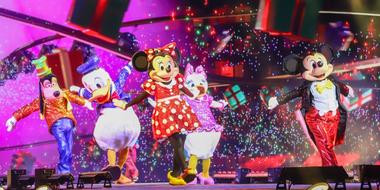 Prefeitura leva alunos da rede municipal a espetáculo inédito da Disney em Curitiba