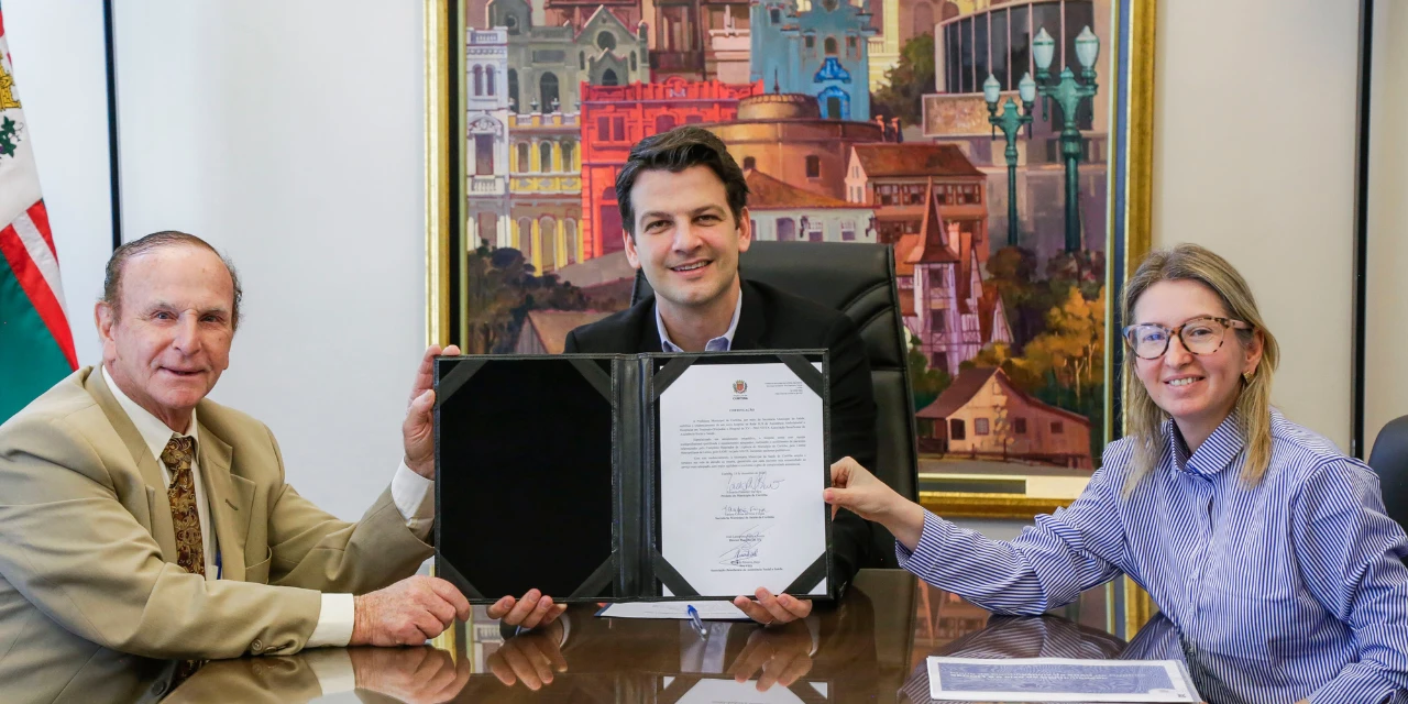 “Essa parceria fortalece nosso sistema de saúde”, diz Eduardo Pimentel sobre entrada do Hospital XV no SUS de Curitiba