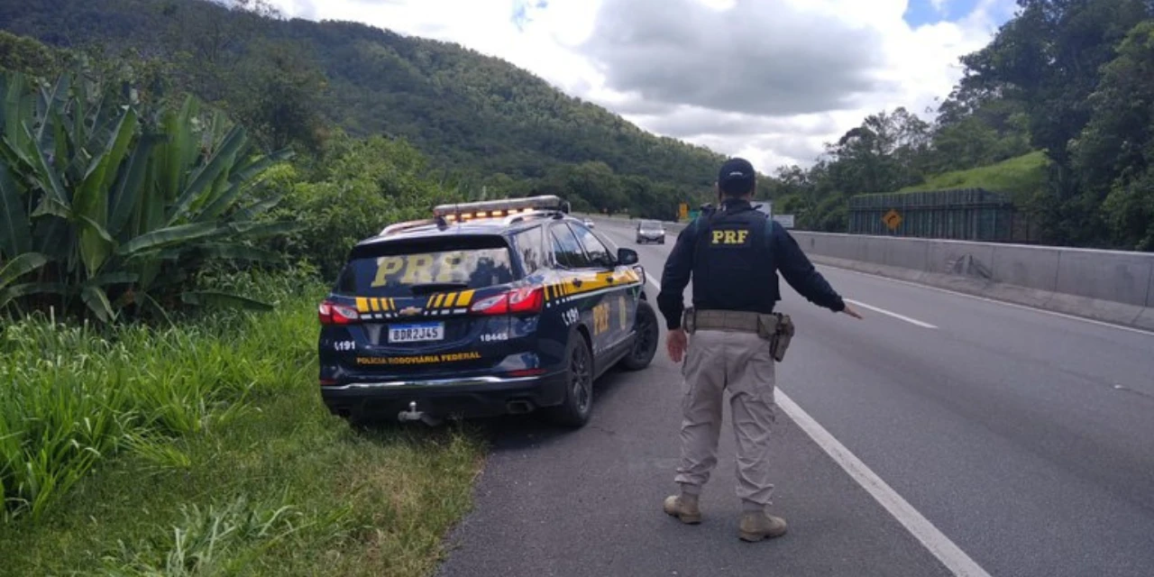Homem morre após veículo sair da pista e cair próximo a rio na BR-277 em Guarapuava