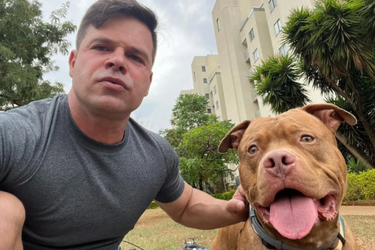 Vasques e seu cachorro | Foto: Reprodução / Metropoles