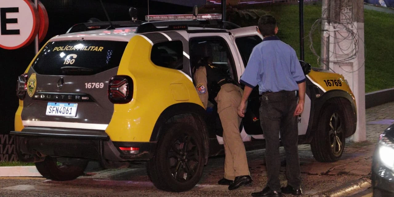 Indivíduo é detido após importunar clientes de supermercado de PG