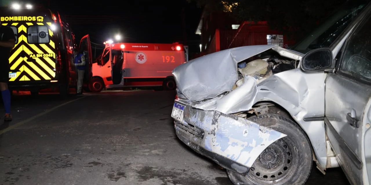 Colisão entre dois veículos deixa jovem e criança feridos em vila de PG