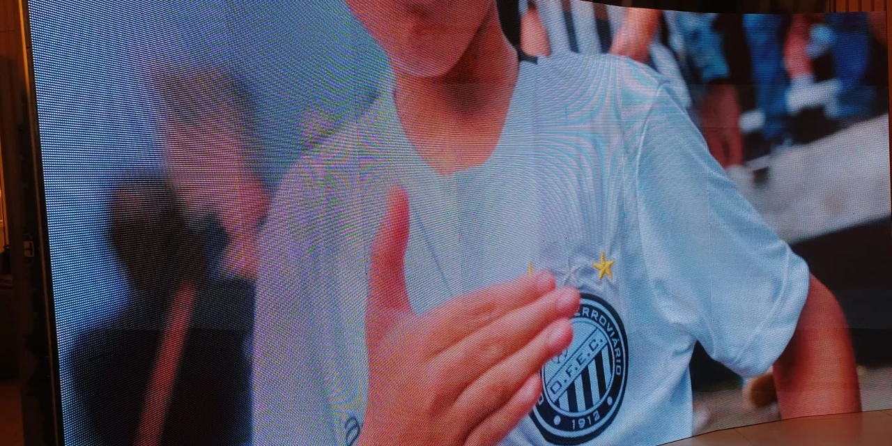 Veja imagens do evento de lançamento do novo uniforme do Operário