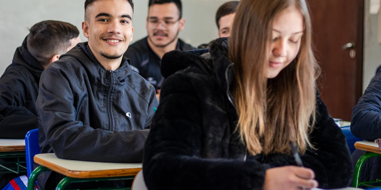 Secretaria da Educação divulga desempenho dos alunos da rede na Prova Paraná Mais; saiba como consultar