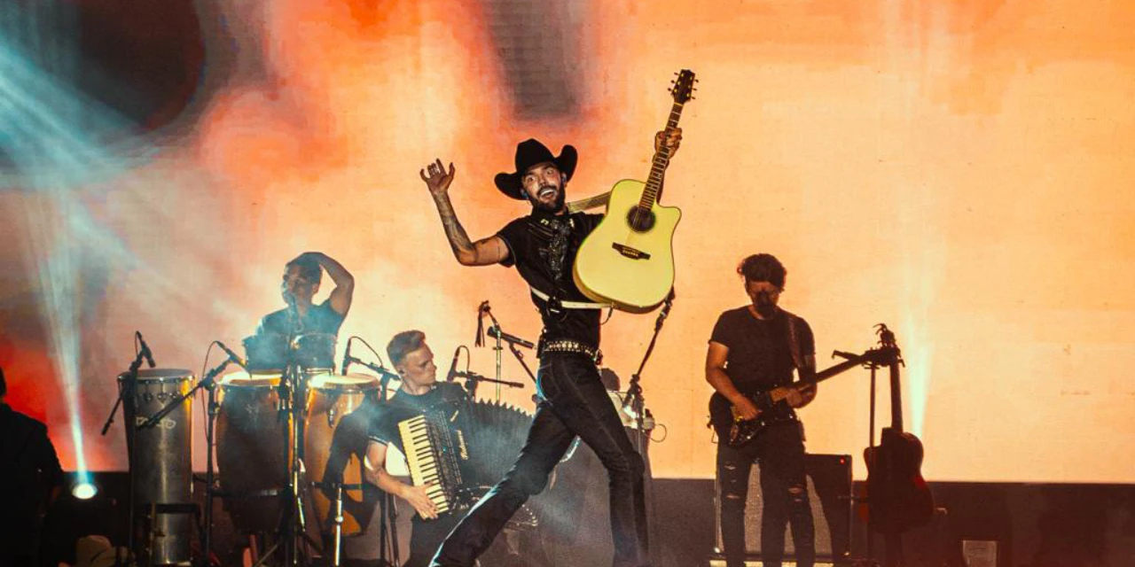 Luan Pereira e CountryBeat levam multidão a Pontal e garantem 2º maior público da história do Verão Maior