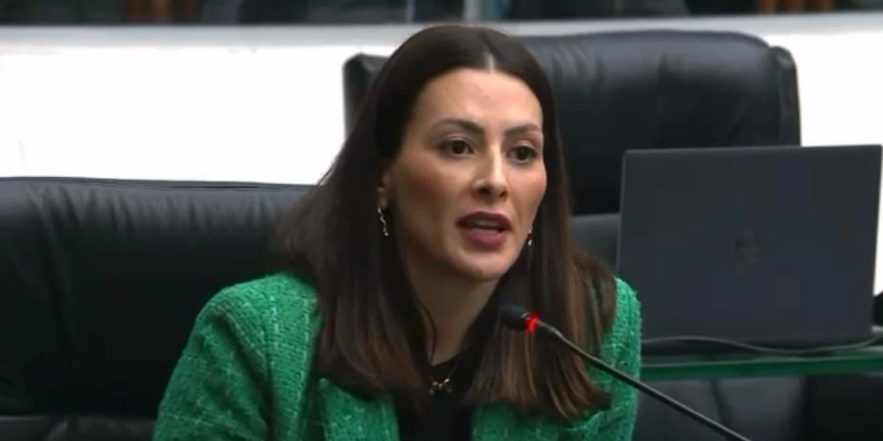 Mabel cobra providências a Sanepar sobre valores de contas de água em PG