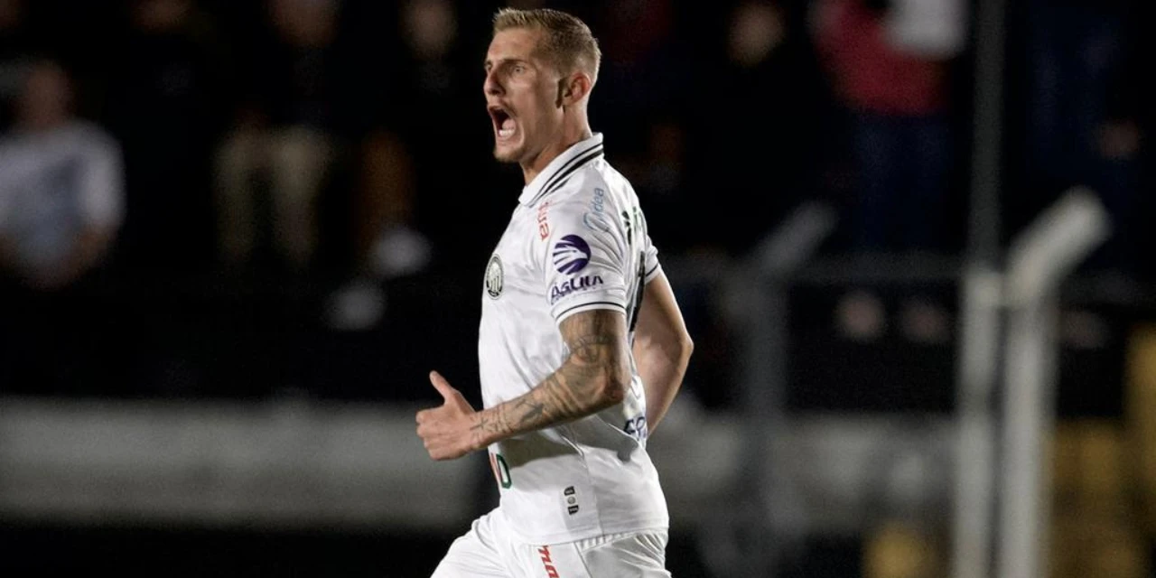 Análise: Operário escapa da lanterna, mas mostra inconsistência