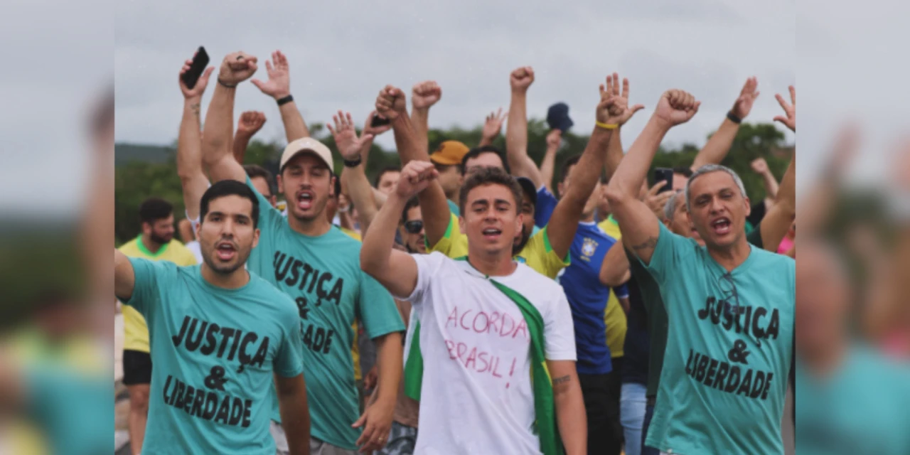 PRF alerta que caminhada de Nikolas de MG ao DF oferece riscos à segurança
