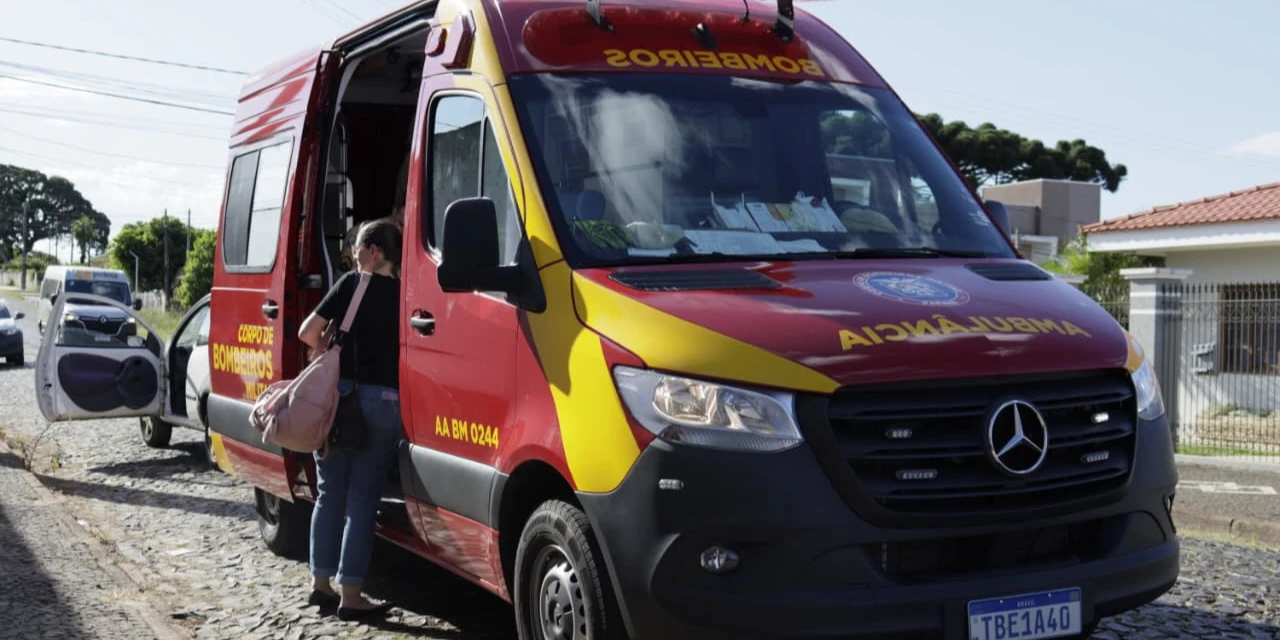 Colisão em cruzamento de Uvaranas deixa adolescente ferida e assusta moradores
