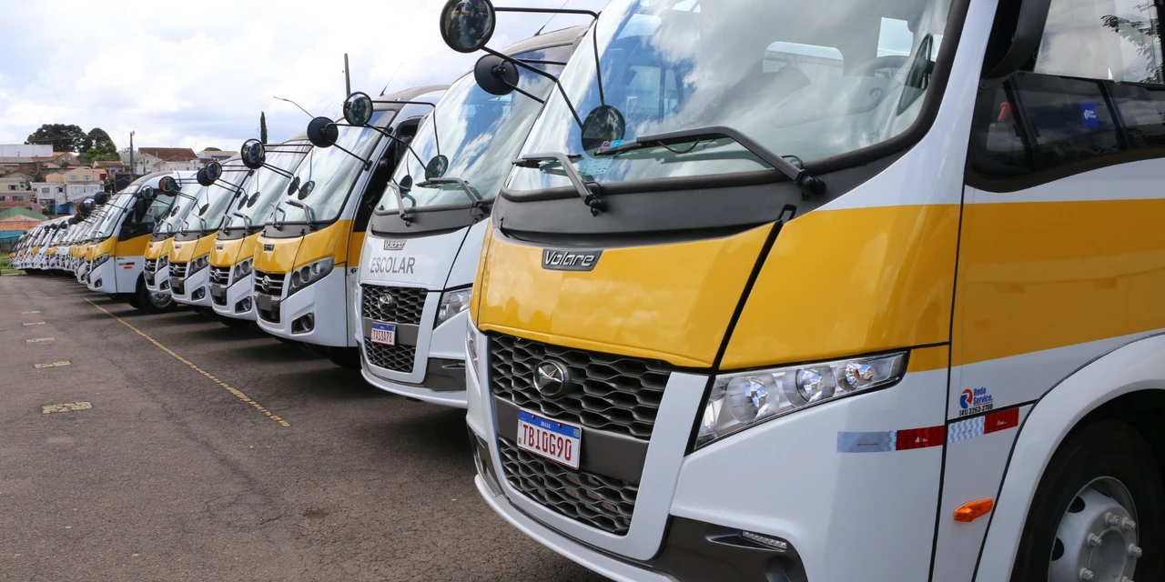 Castro contrata monitores para transporte escolar do município