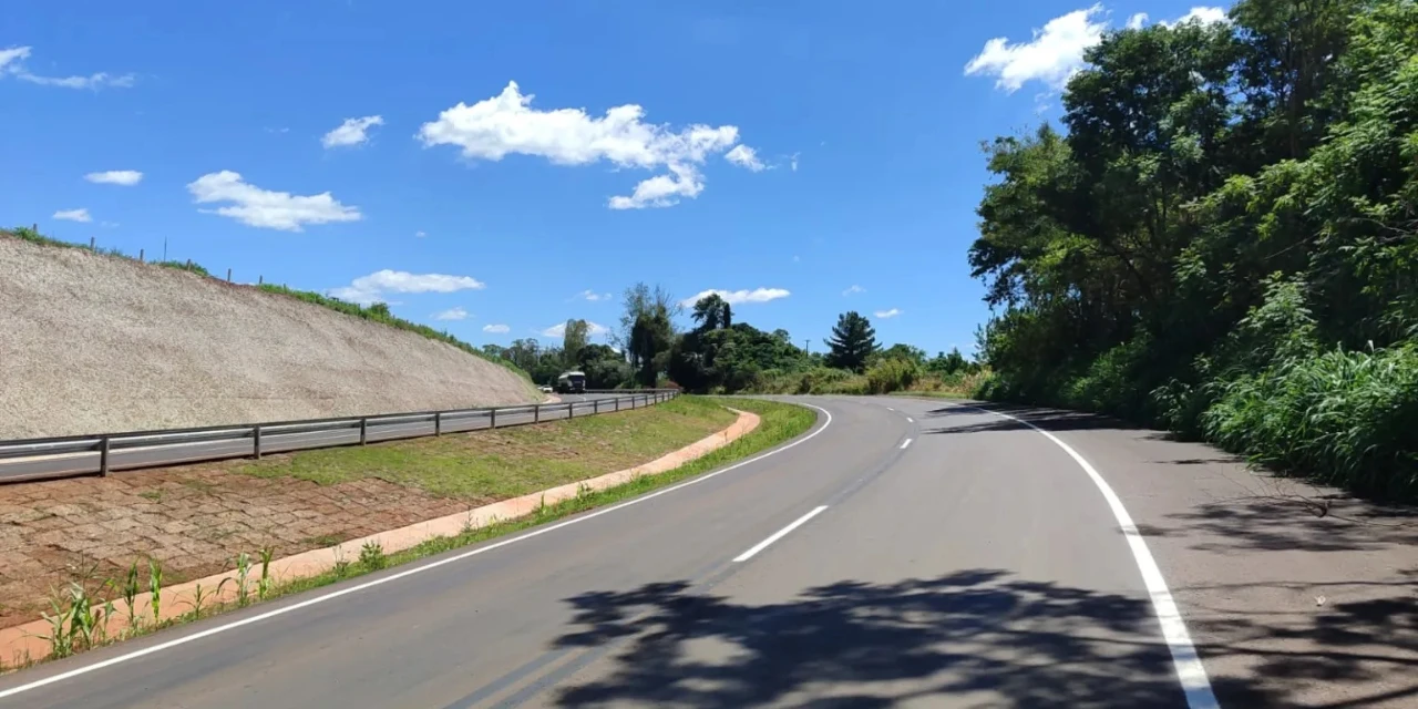 Obras de concessionária interdita PR-445 por duas horas neste sábado