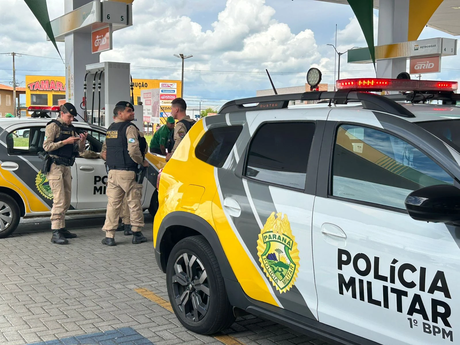Polícia Militar segue no local | Reprodução