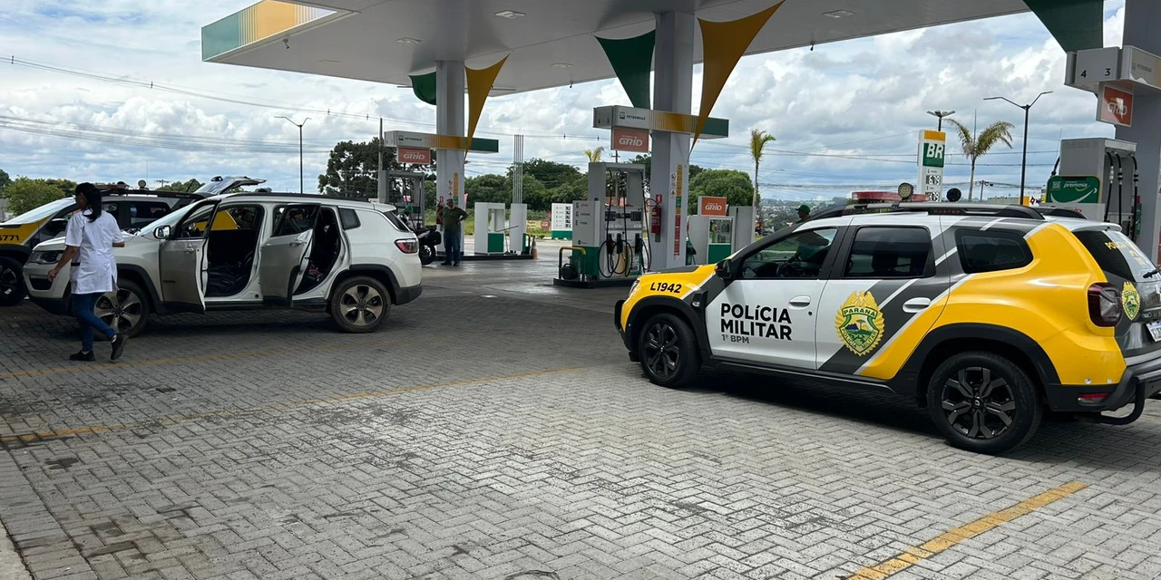 Dupla rouba carro em Santa Catarina e acabando se 'dando mal' ao passar por PG