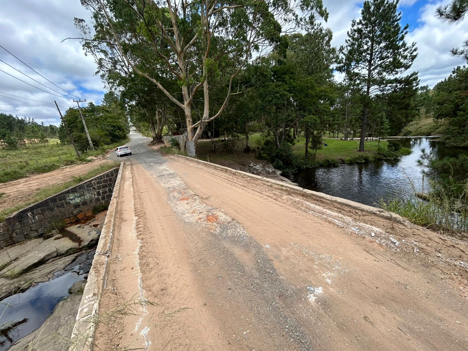 Ponte sobre o Rio São Jorge, que limita o trecho da Fase 1 das obras