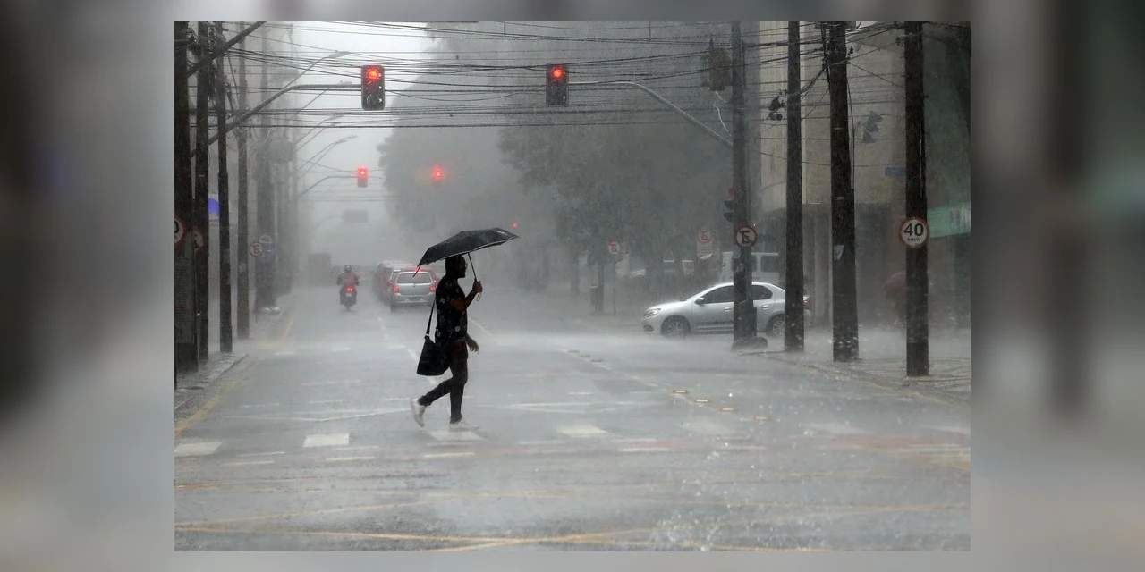 Chuvas intensas devem atingir PG ao longo do dia; Simepar aponta horários