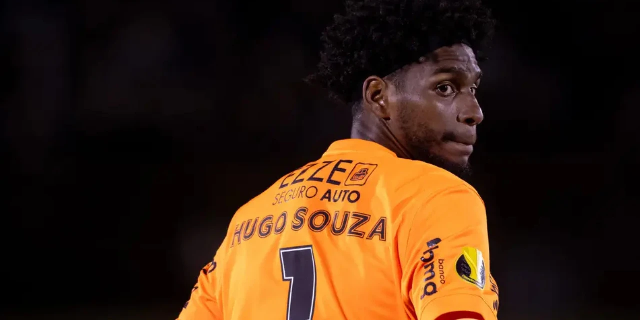 Corinthians e Portuguesa se posicionam após ofensas racistas contra Hugo Souza