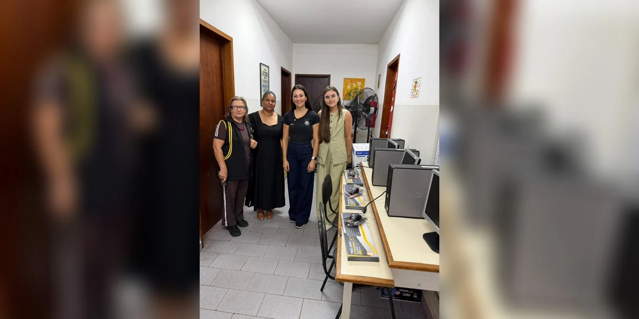 Mabel Canto entrega equipamentos para a Associação Geny Ribas