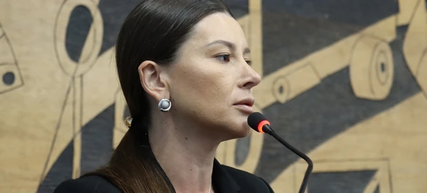 Joce Canto denuncia escola sem água em PG: 'merendeiras estão puxando água da rua'