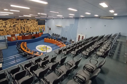 Câmara adia votação de emenda que garante acesso ao SEI a parlamentares de PG