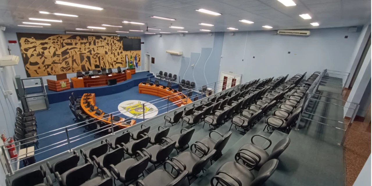 Câmara adia votação de emenda que garante acesso ao SEI a parlamentares de PG