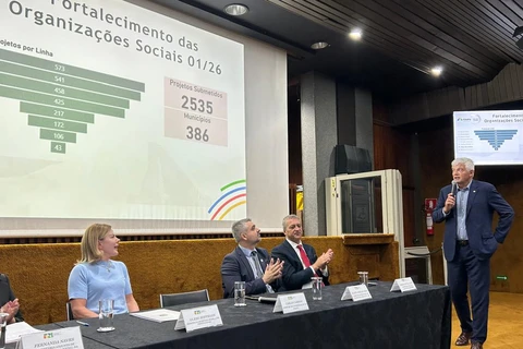 Itaipu anuncia R$ 56 milhões para modernizar obras em municípios do Paraná durante encontro em Brasília