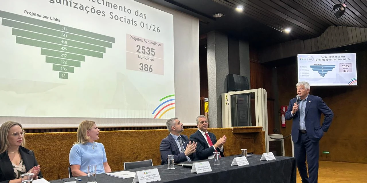 Itaipu anuncia R$ 56 milhões para modernizar obras em municípios do Paraná durante encontro em Brasília