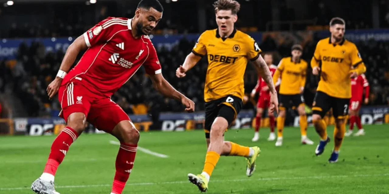 Com gols de brasileiros, Wolverhampton supera Liverpool na Premier League