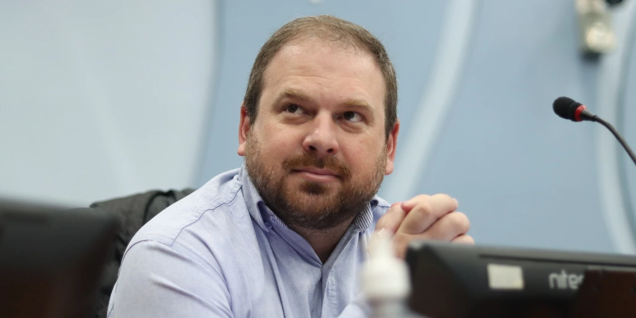 Mazer acusa base da Prefeitura na Câmara de usar artimanhas em benefício próprio